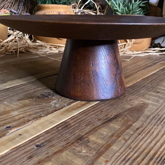 Pottery Barn Handcrafted Brown Mango Wood Chateau Wooden Decorative Cake Stand - Picture 6 of 16